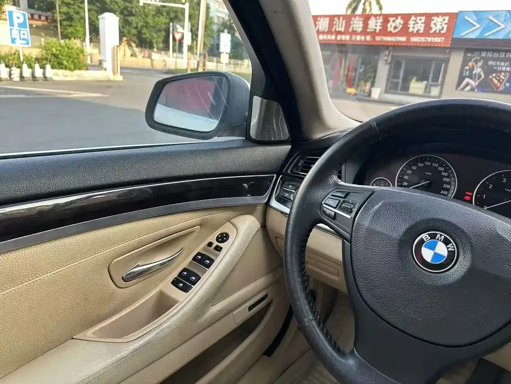 BMW 5 Series — миниатюра 15