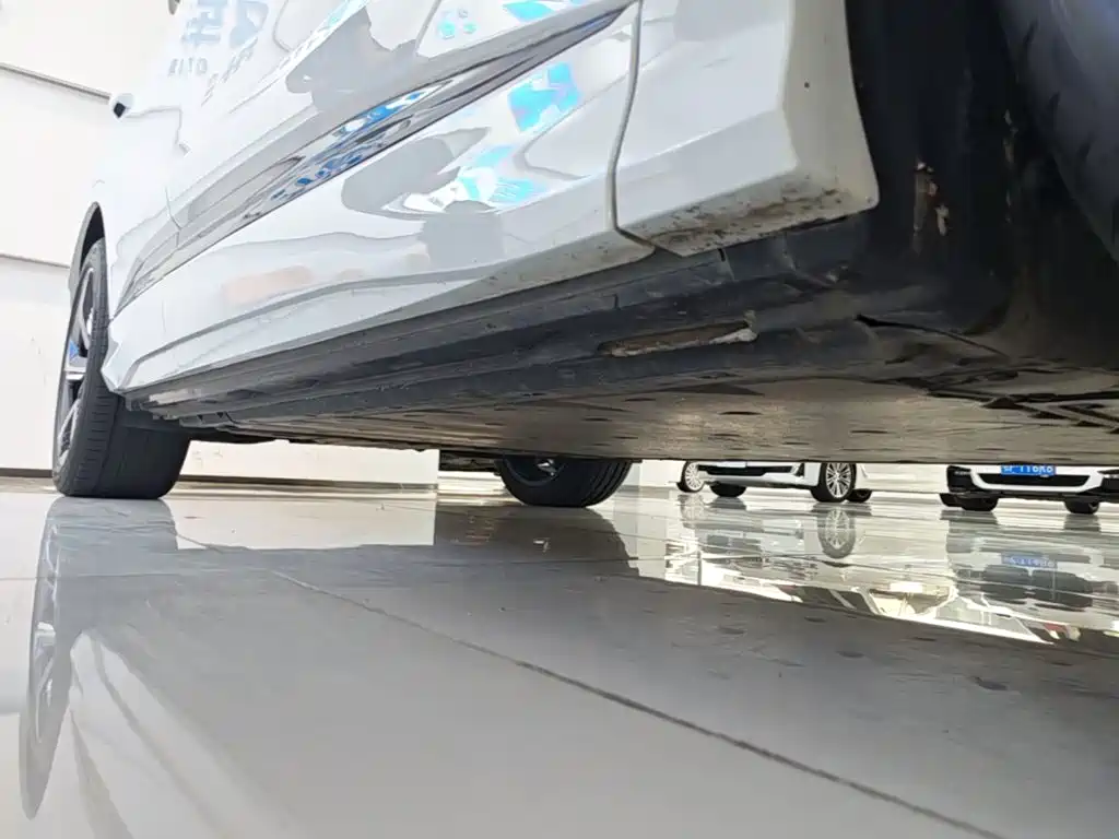 Audi Q4 e-tron — миниатюра 21