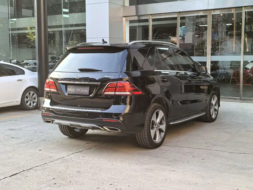 Mercedes-Benz GLE (Import) — миниатюра 15