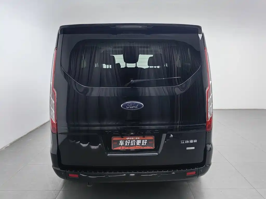 Ford Tourneo — миниатюра 4