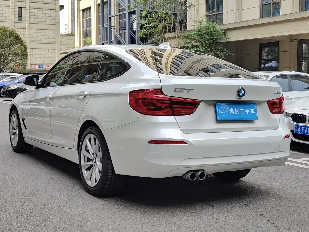 BMW 3 Series GT — миниатюра 6