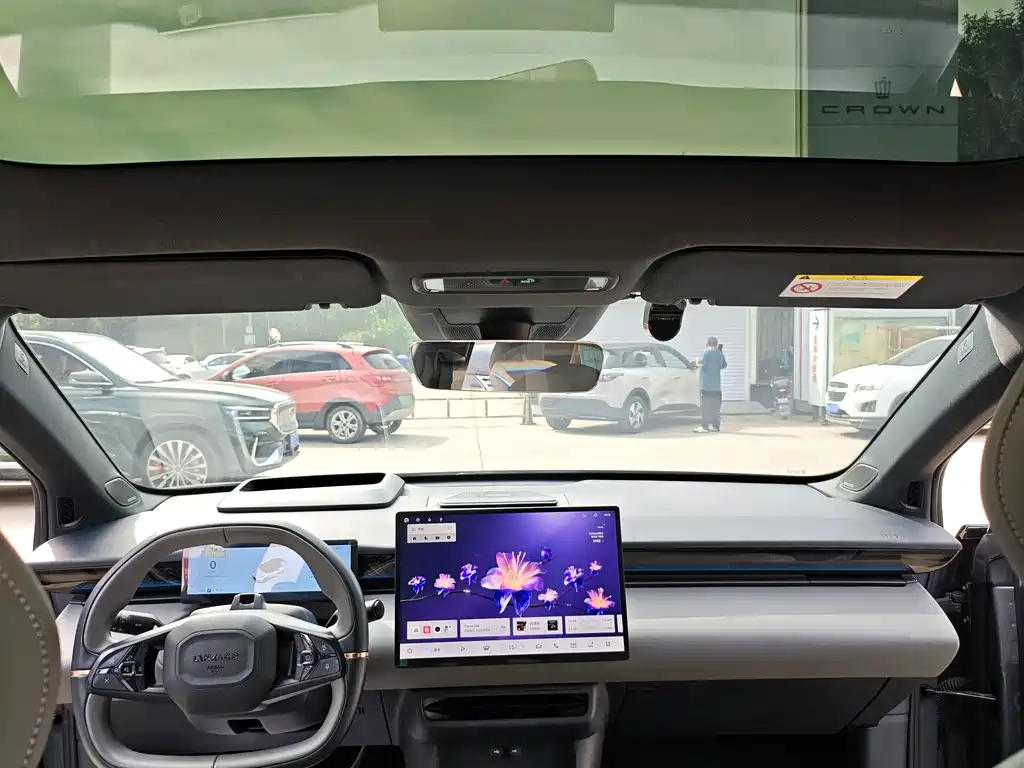 Lynk & Co Z20 — миниатюра 8