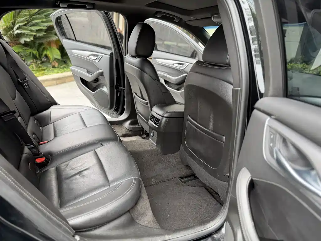 Cadillac CT5 — миниатюра 7