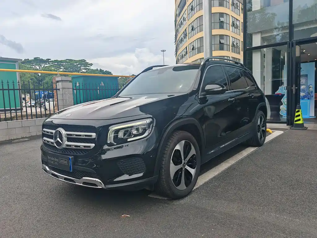 Купить Mercedes-Benz GLB