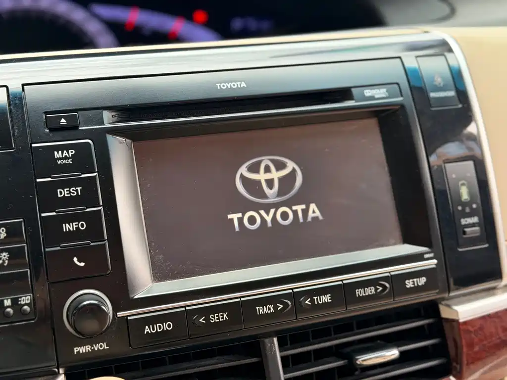 Toyota Previa — миниатюра 4