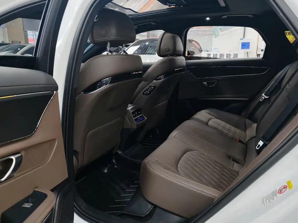 BYD Han — миниатюра 7