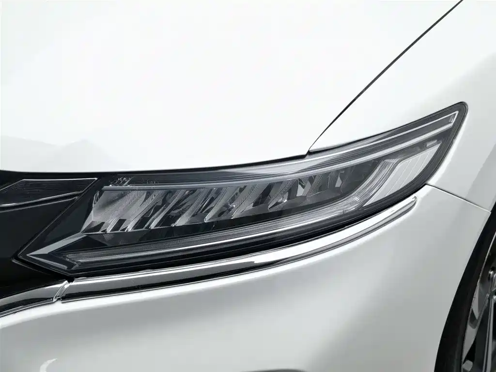 Honda Jade 2017 210TURBO CVT Luxury 5 мест