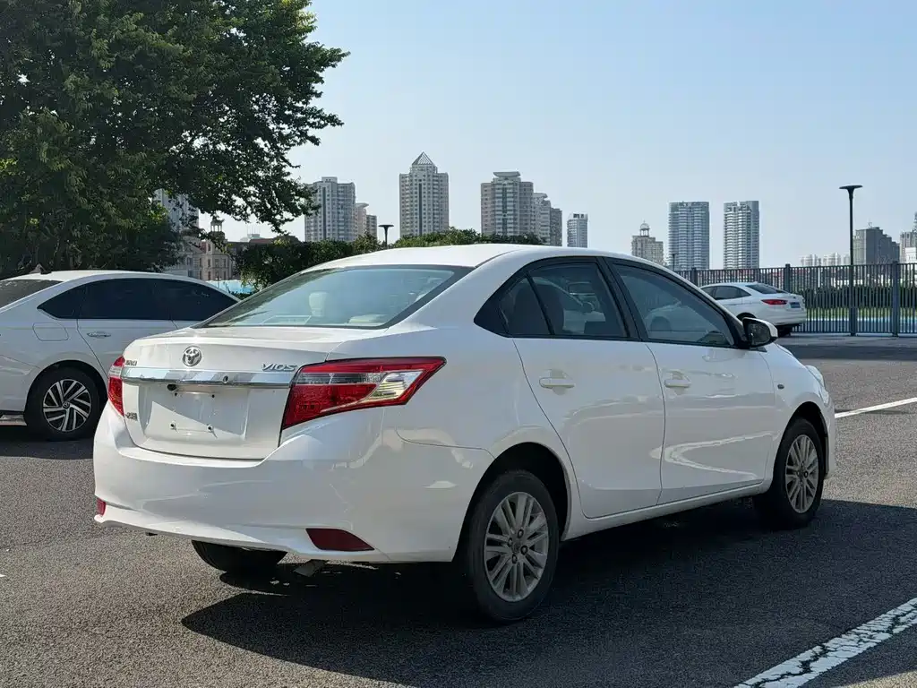 Toyota Vios — миниатюра 6