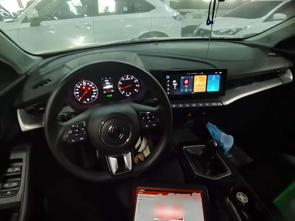 MG MG5 1.5 л 2025 г. Белый, пробег 5600 км