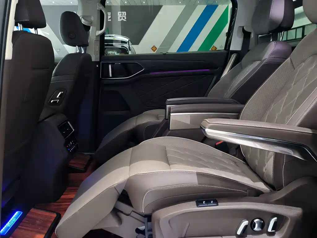 Volkswagen Viloran — миниатюра 11