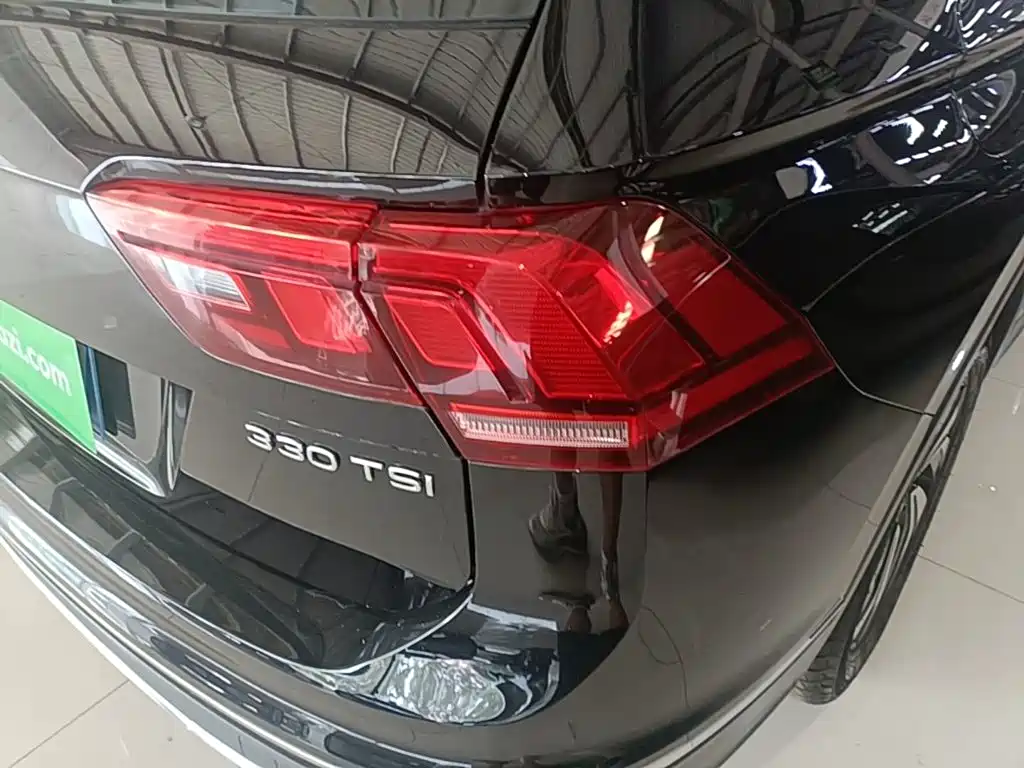 Volkswagen Tiguan L L 2022 330TSI AT Smart