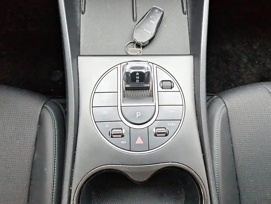 BYD Seal 05 DM-i — миниатюра 16