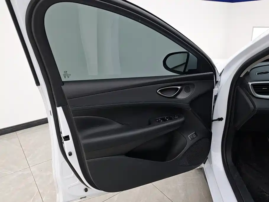 BYD Seal 05 DM-i — миниатюра 7