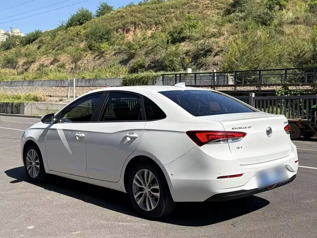 Buick Excelle — миниатюра 6
