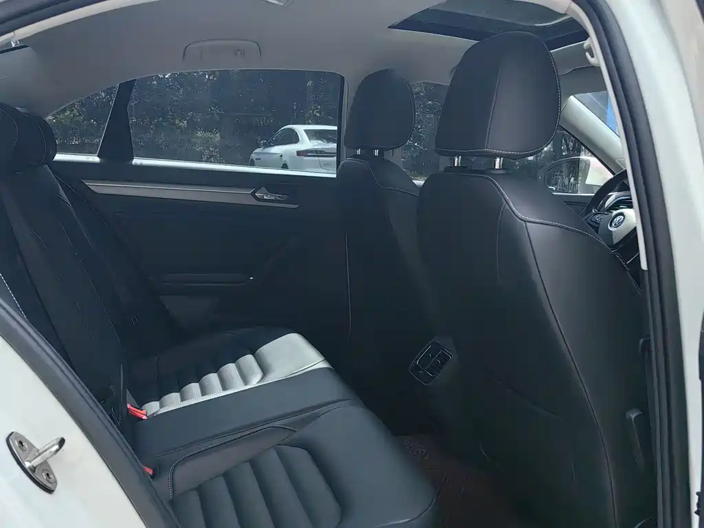 Volkswagen Lamando — миниатюра 8