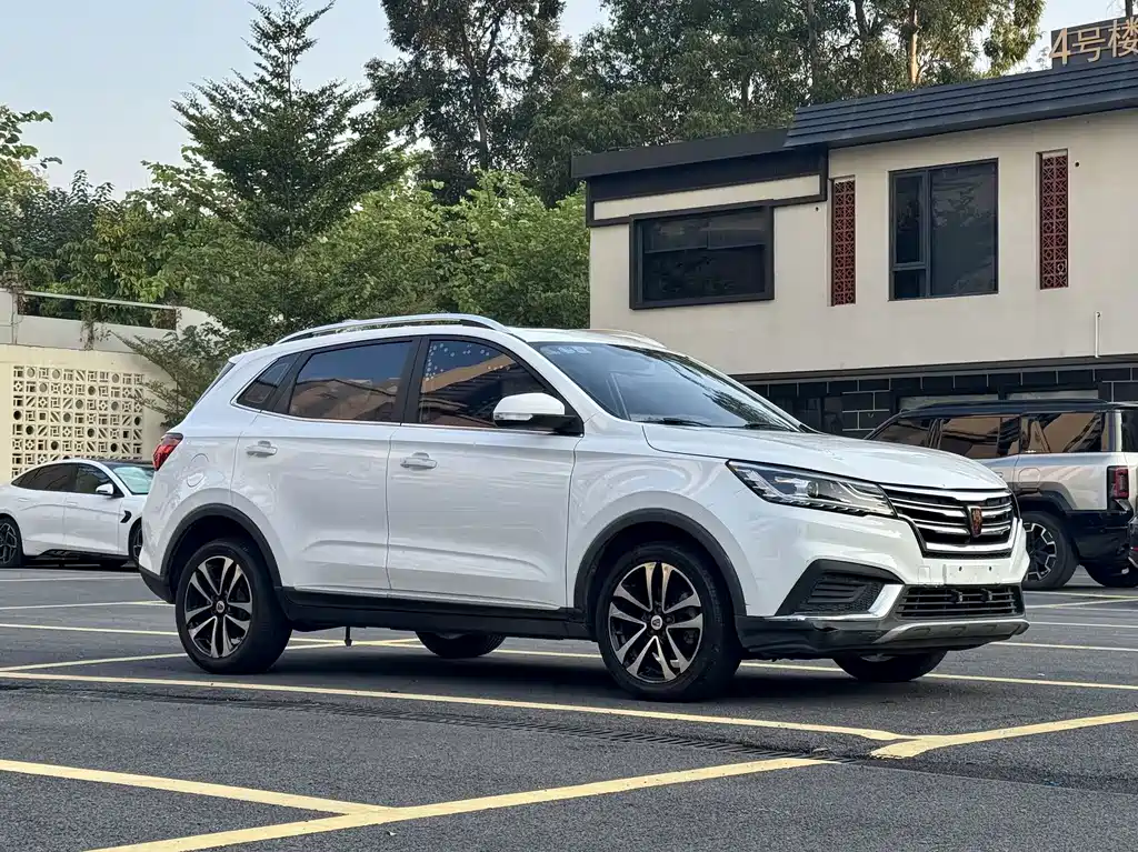 Roewe RX3 — миниатюра 5