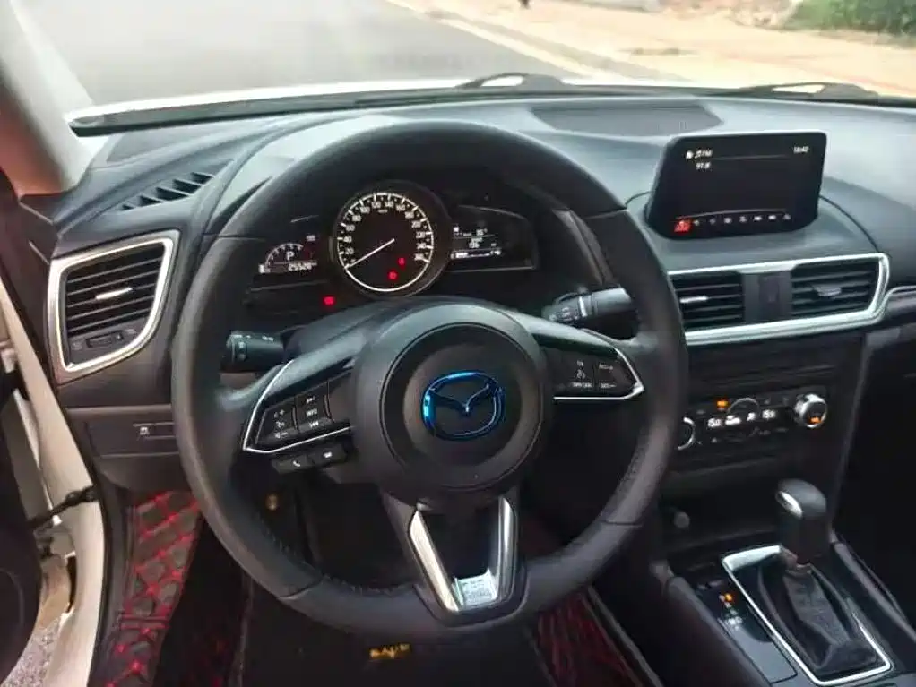 Mazda 3 Axela — миниатюра 7
