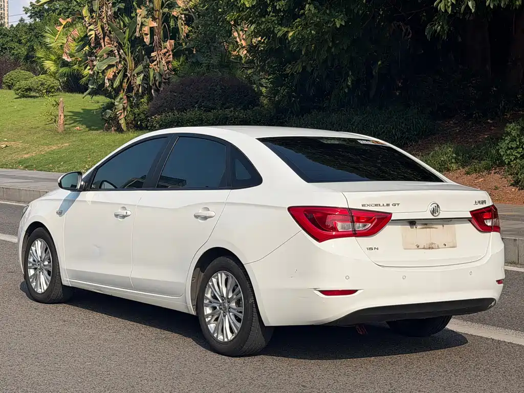 Buick Excelle — миниатюра 12