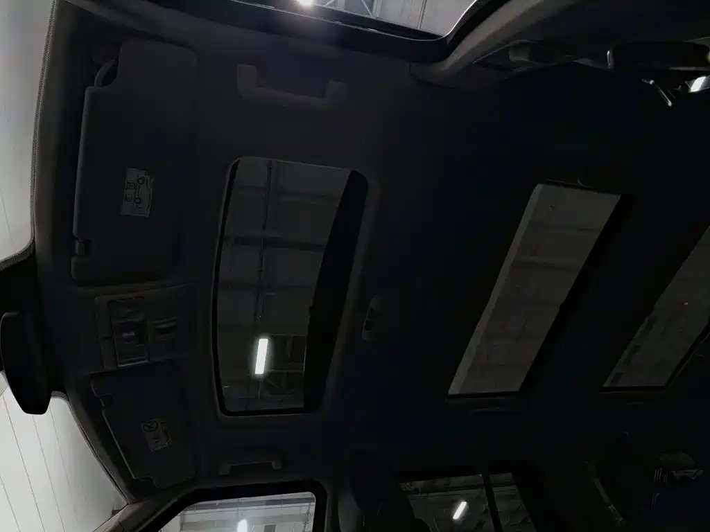 Land Rover Discovery — миниатюра 14