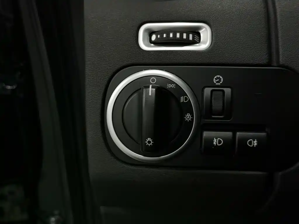 Land Rover Discovery — миниатюра 21
