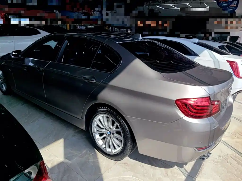 BMW 5 Series — миниатюра 5