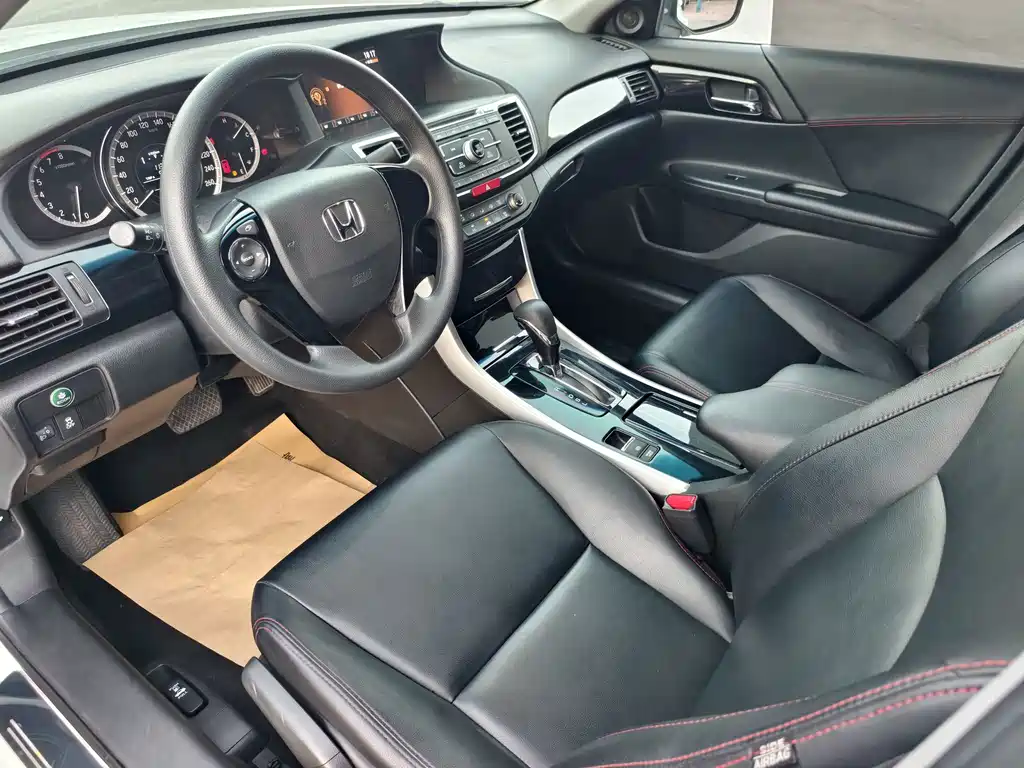 Honda Accord — миниатюра 9