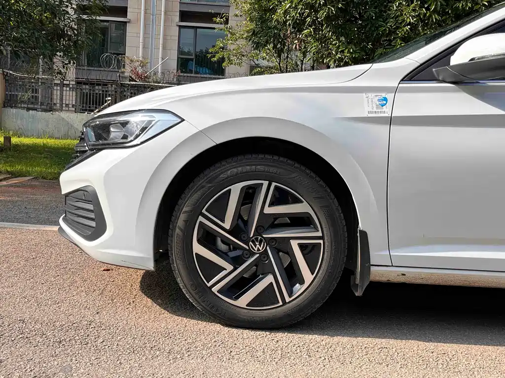 Заказать Volkswagen Sagitar 2026 года за 2 083 568 ₽  из Китая
