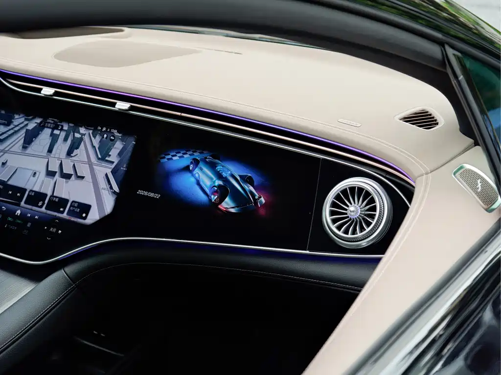 Mercedes-Benz EQE AMG — миниатюра 14