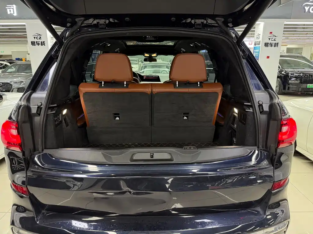 BMW X7 — миниатюра 26