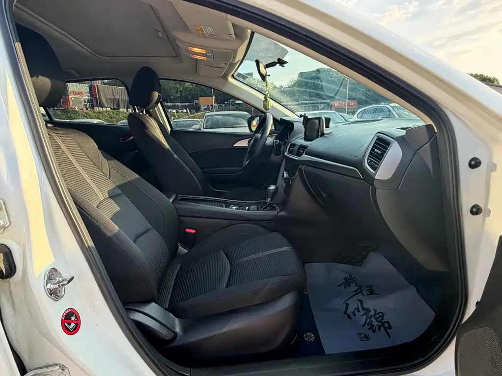 Mazda 3 Axela — миниатюра 7
