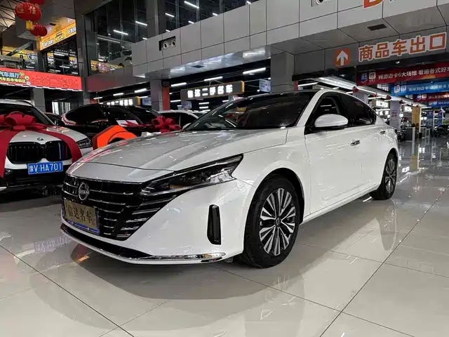 NISSAN TEANA 2023