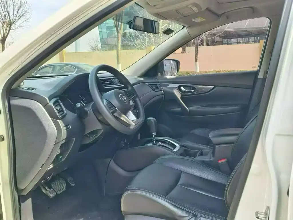 Nissan X-Trail — миниатюра 7