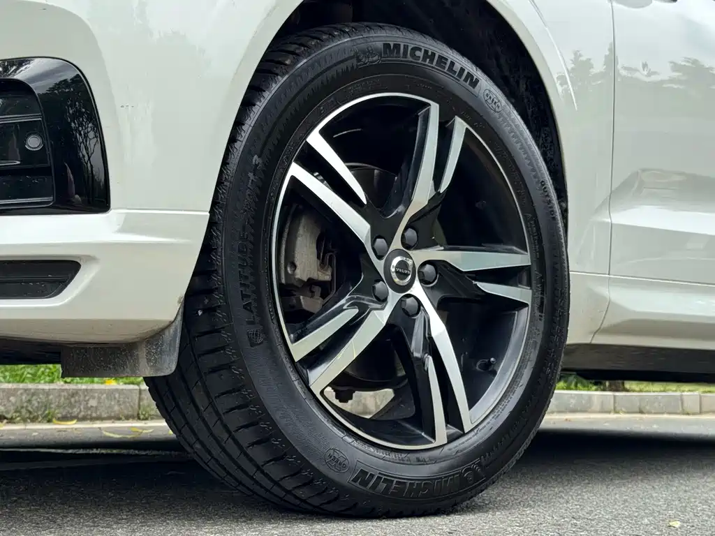 Volvo XC60 — миниатюра 16