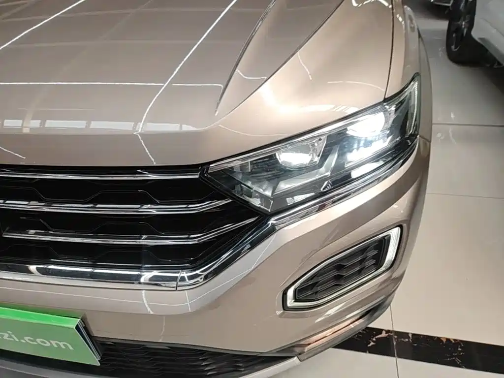 Volkswagen T-Roc — миниатюра 24