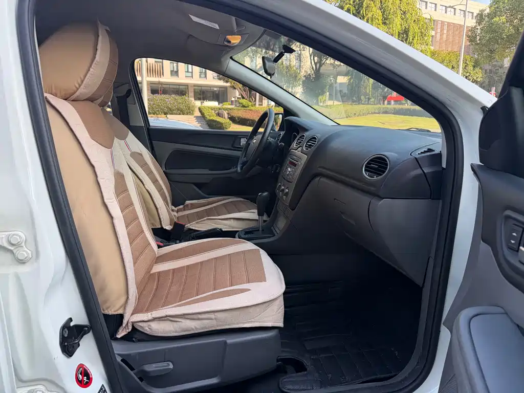 Ford Focus — миниатюра 8