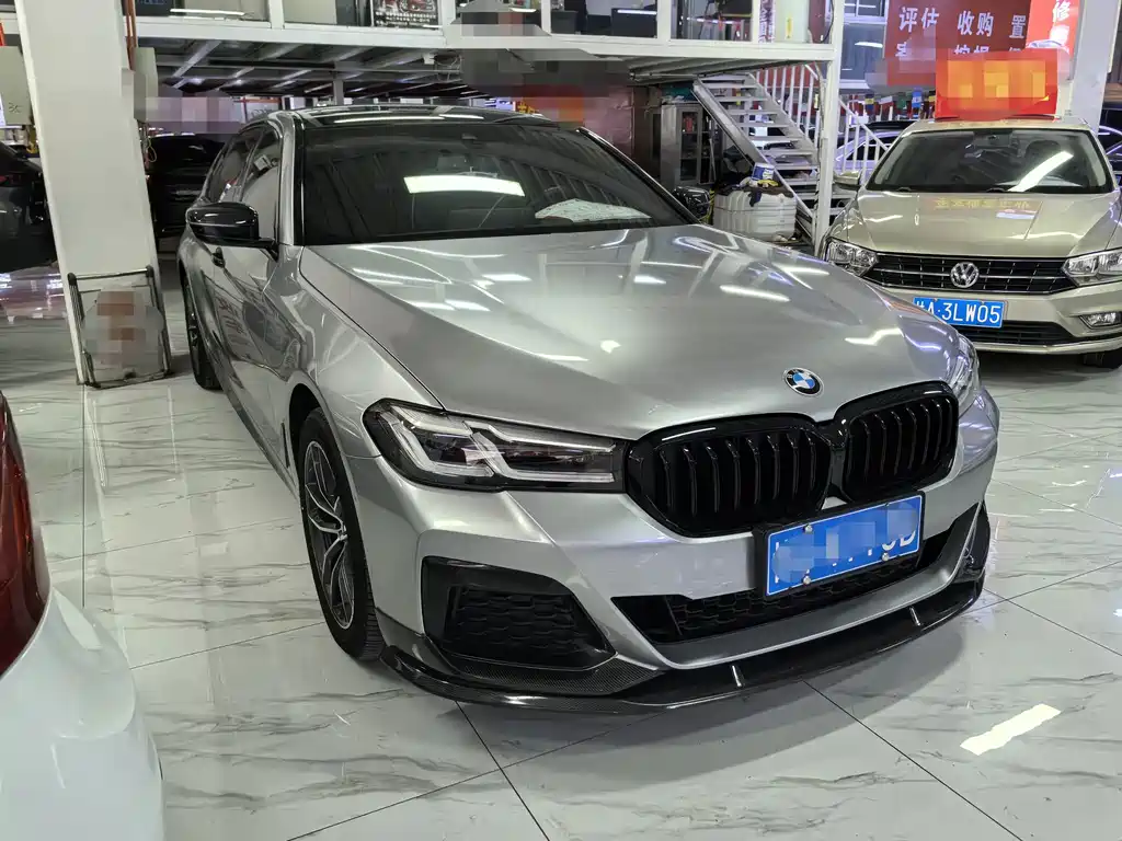 BMW 5 Series — миниатюра 3