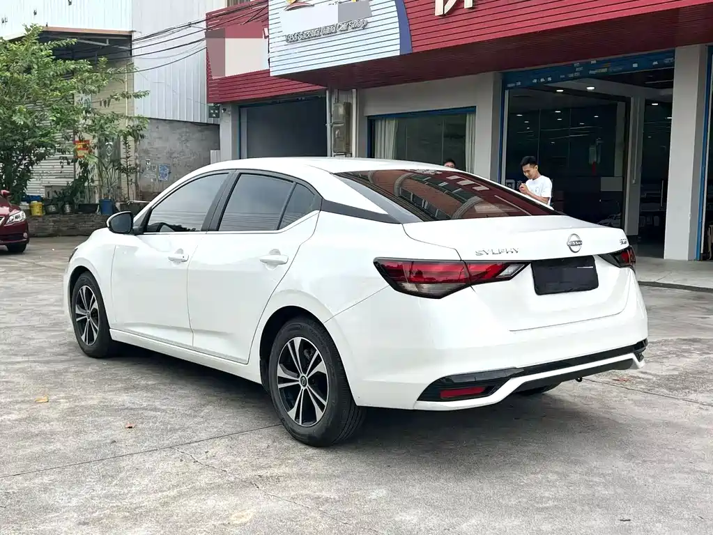 Nissan Sylphy — миниатюра 7