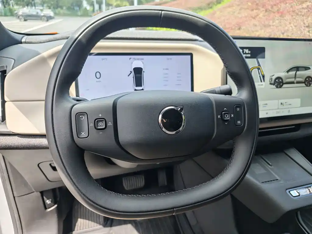 Volvo XC70 PHEV — миниатюра 3