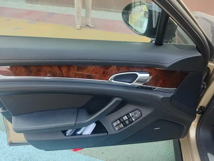 Porsche Panamera — миниатюра 7