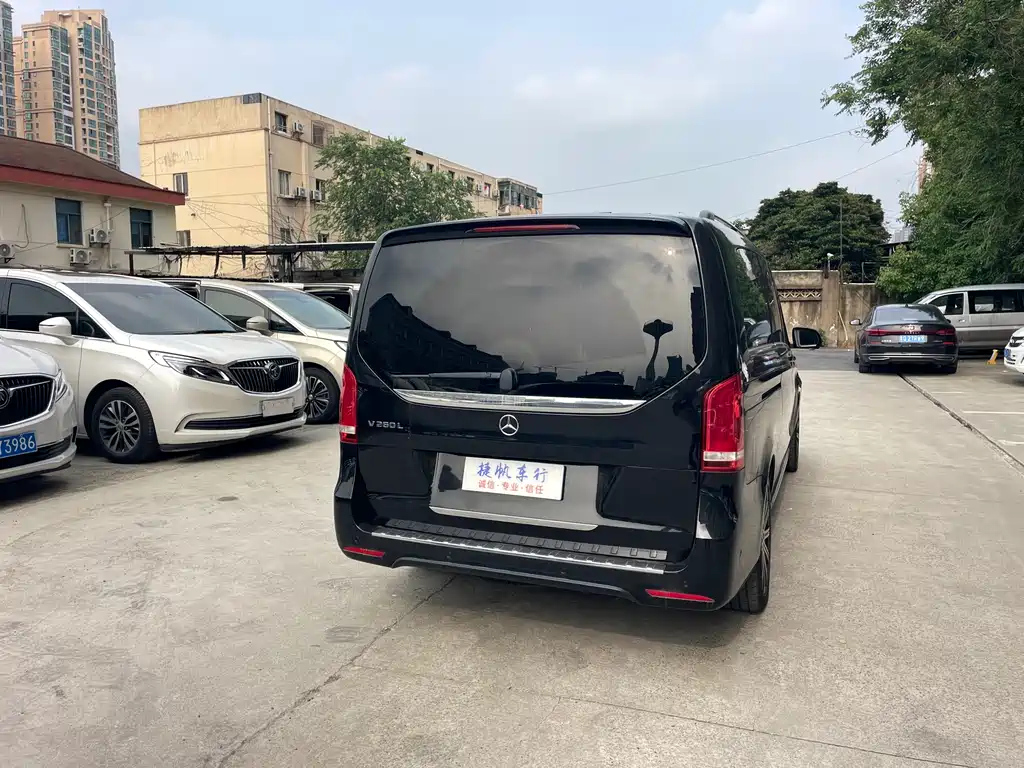 Mercedes-Benz V-Class V 2022 V 260 L Luxury