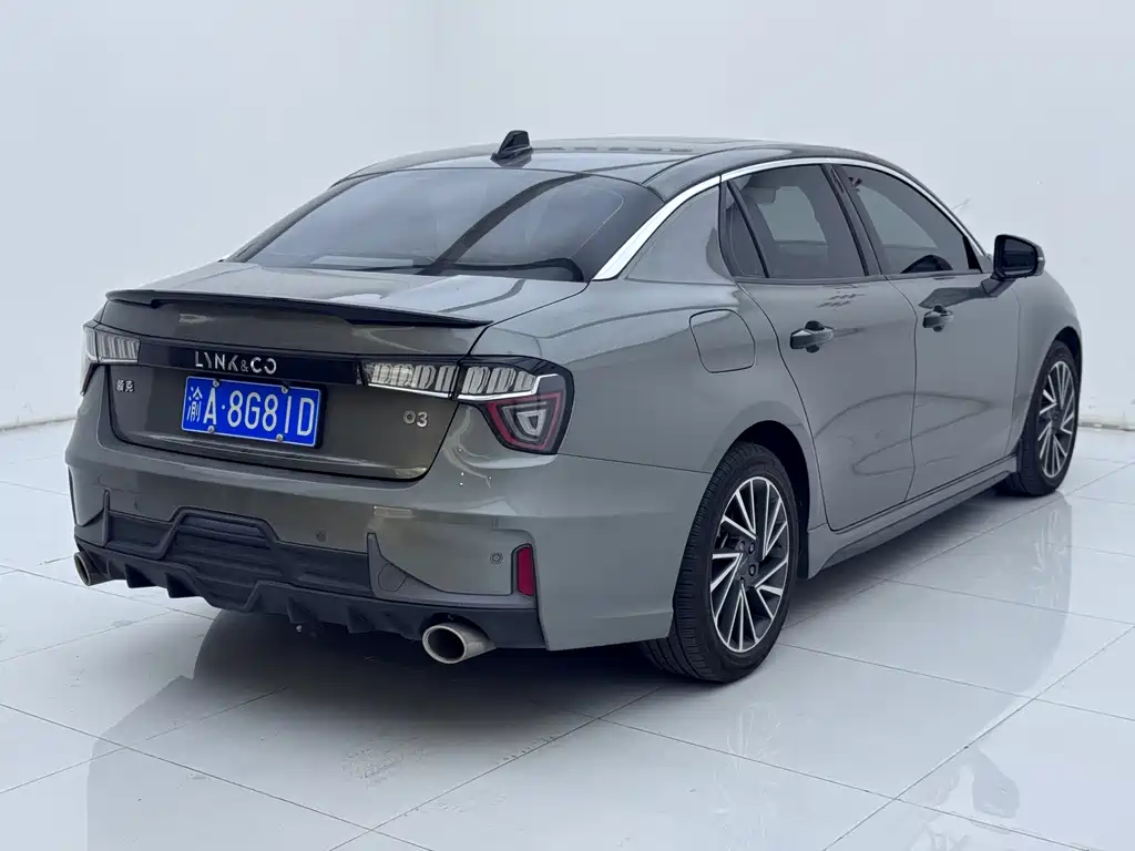 Lynk & Co 03 — миниатюра 4