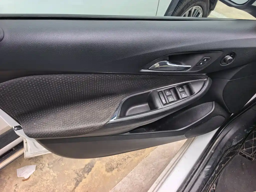 Chevrolet Cruze — миниатюра 6