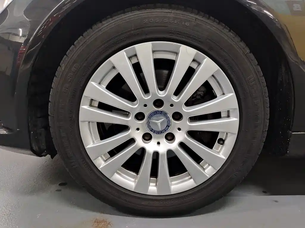 Mercedes-Benz C-Class — миниатюра 14
