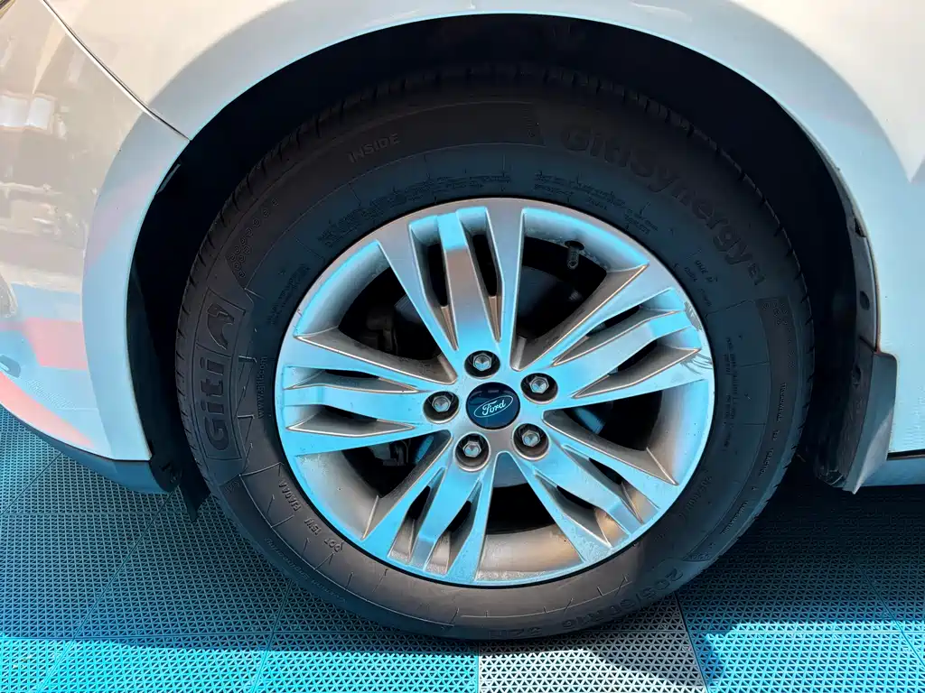 Ford Focus 2012 1.6L AT Comfort