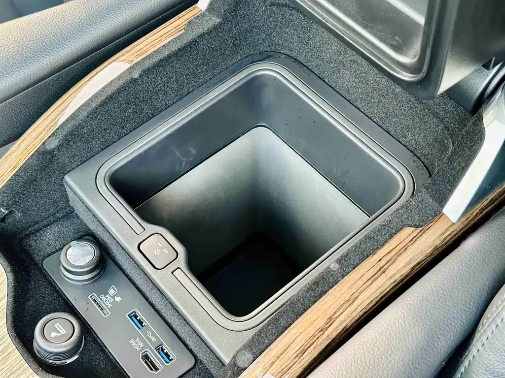 Land Rover Range Rover — миниатюра 13