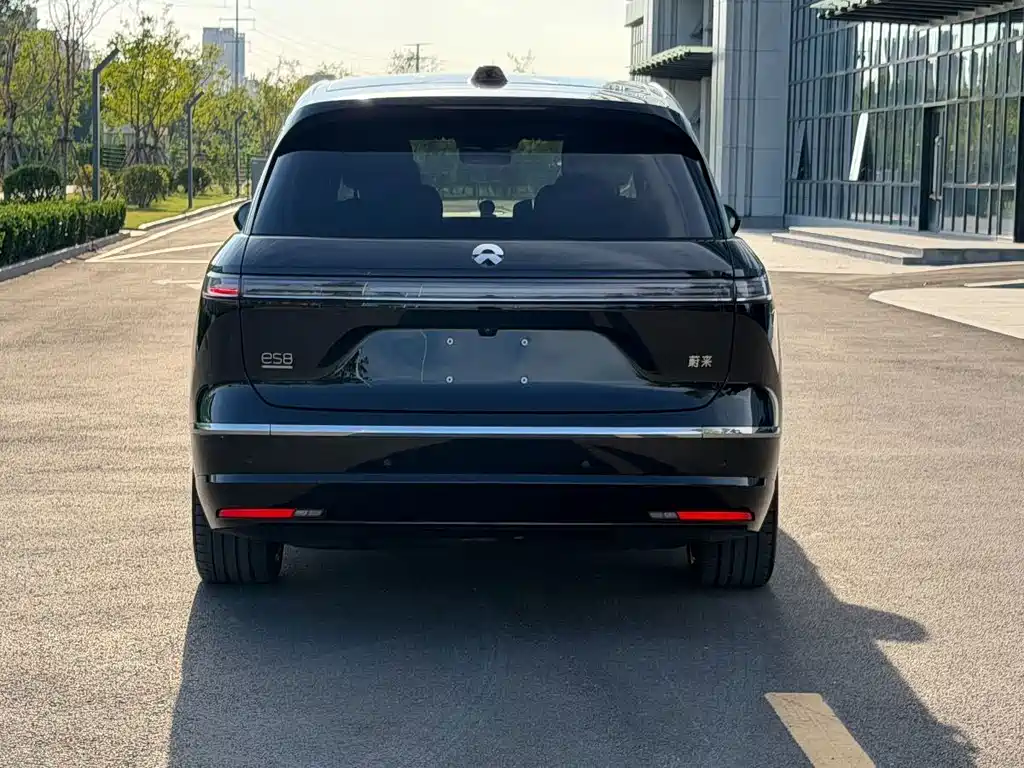 NIO ES8 — миниатюра 5