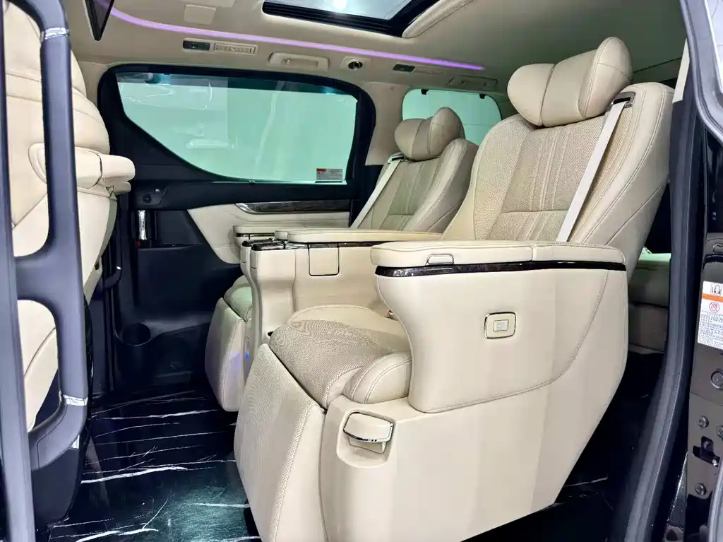 Toyota Alphard 2020 2.5L Luxury