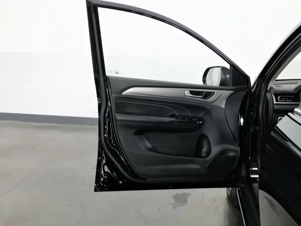 Haval M6 — миниатюра 8