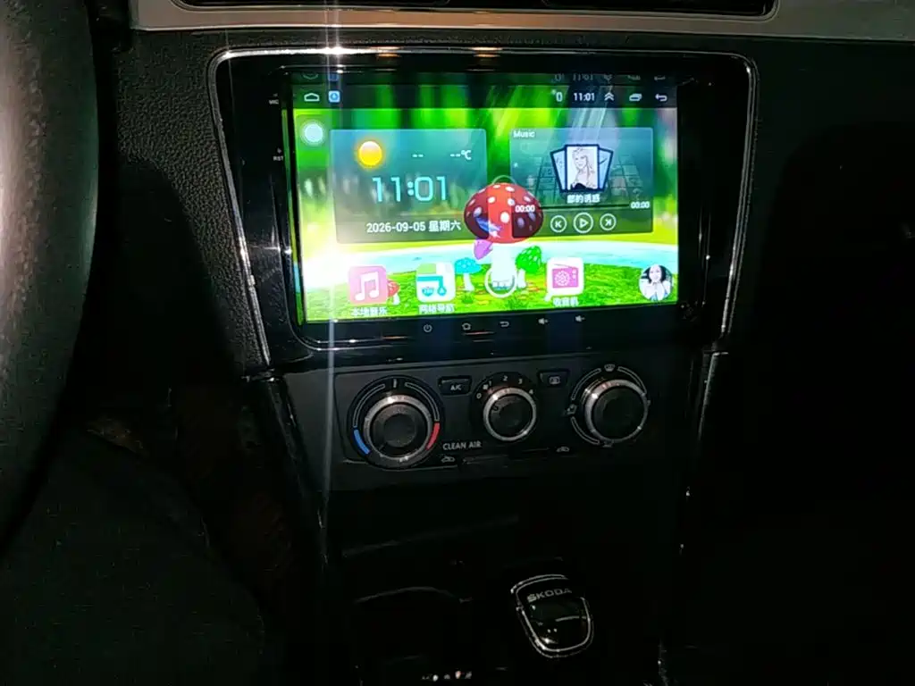 Skoda Rapid — миниатюра 13
