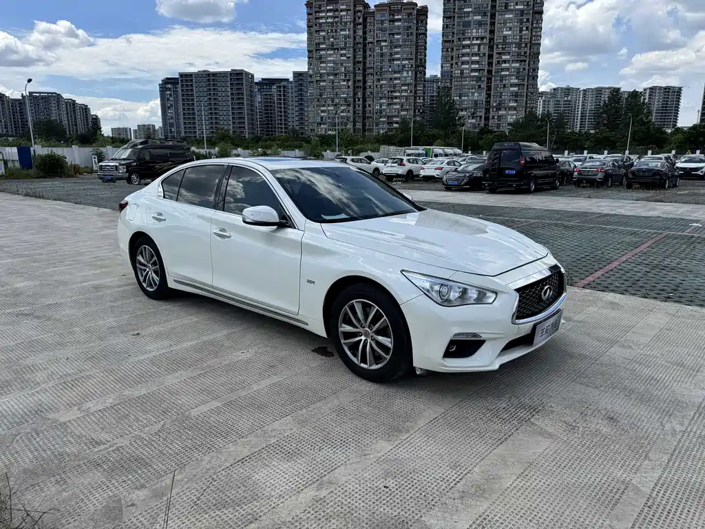 Infiniti Q50L 2021 2.0T Comfort